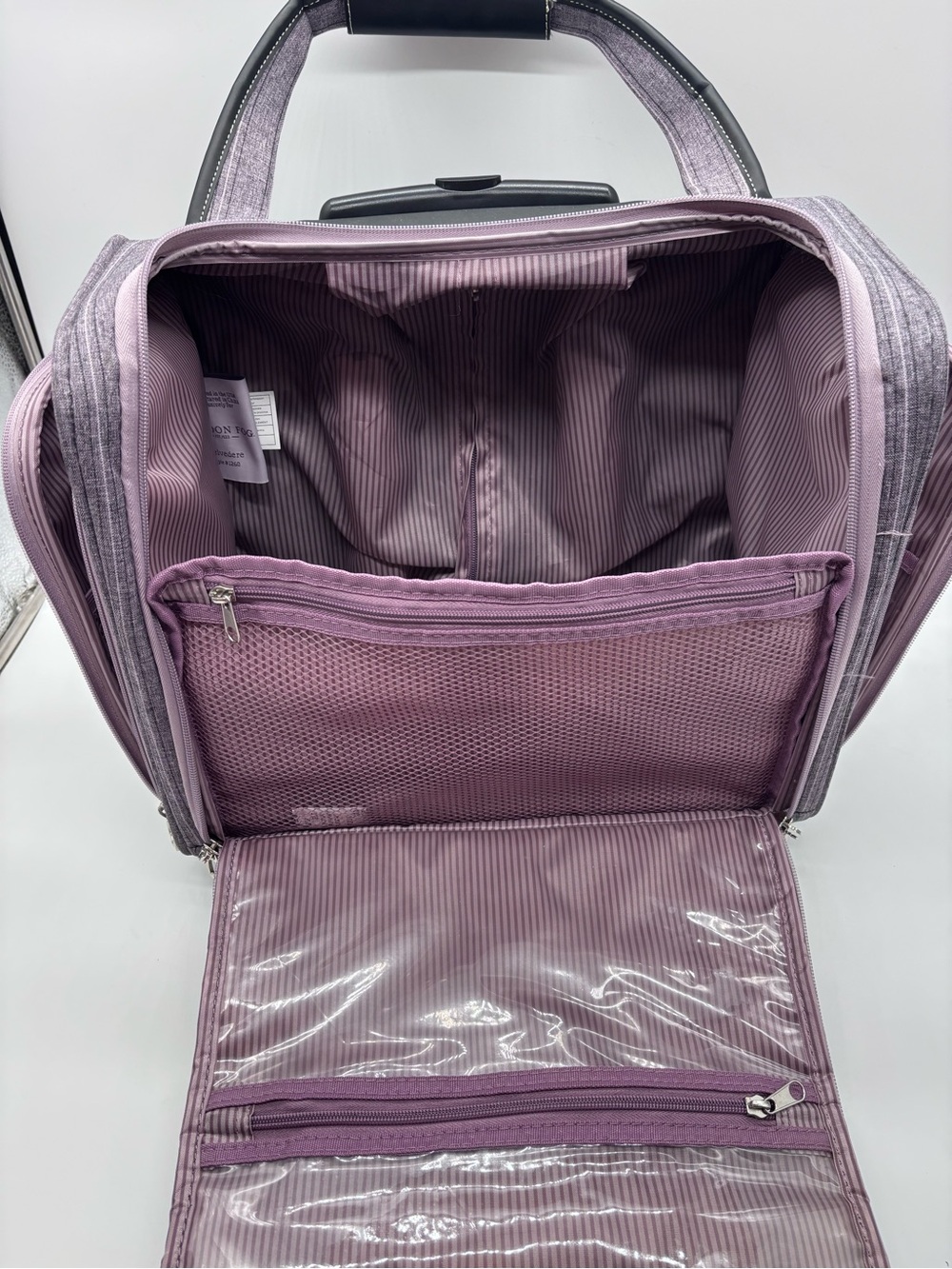London Fog Lavender Pinstripe Travel Dopp Bag - Picture 11 of 15